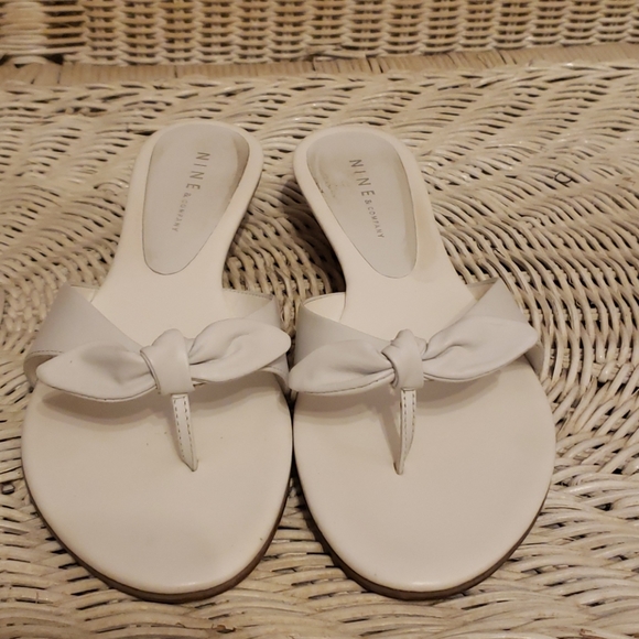 Vintage Nine West White Leather Sandals - Picture 6 of 6
